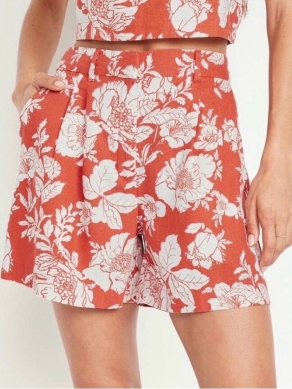 Old Navy Taylor Extra-High Rise Adjustable Waist Floral Linen blend Shorts